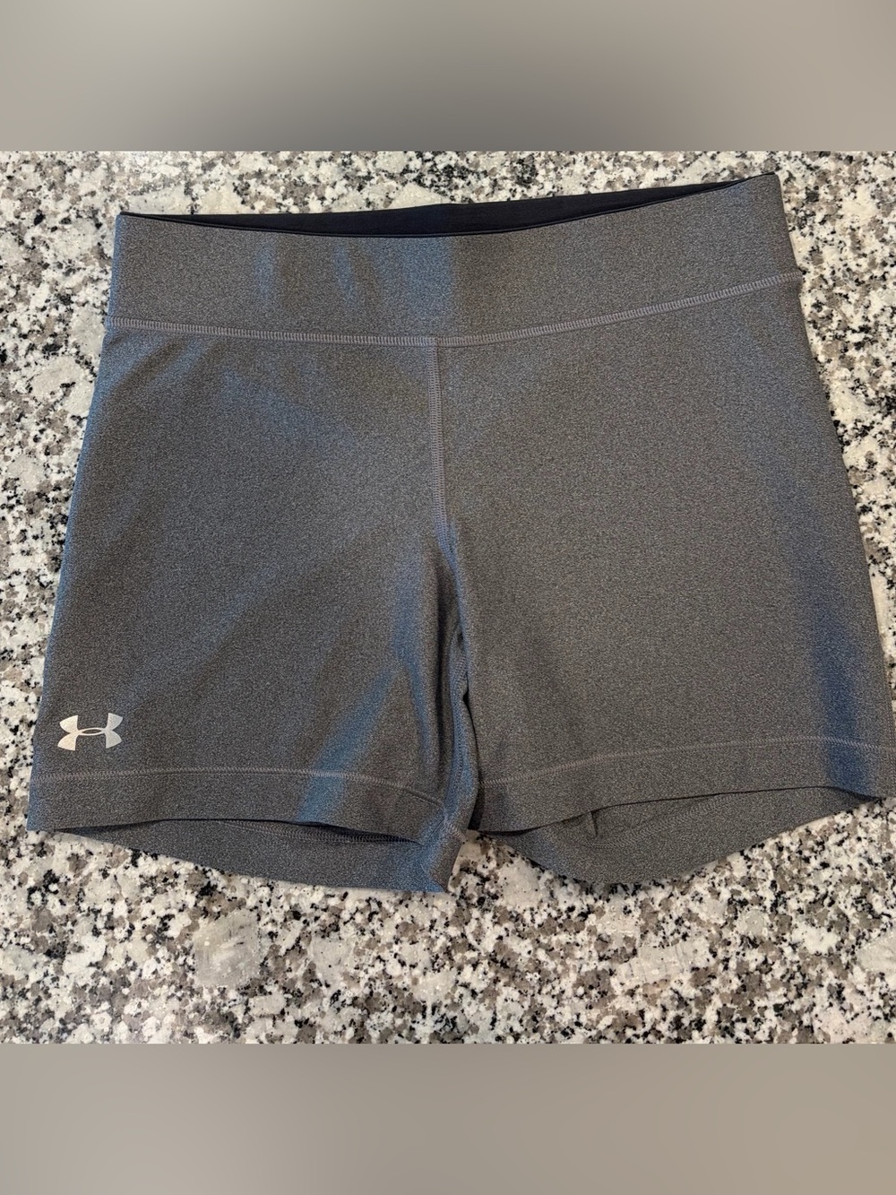 Under Armour HeatGear - Gray Women’s Compression shorts